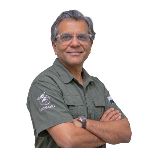 Vijayaratnam Tharumartnam is a communications specialist with over 25 years of experience spanning global banking, automotive, broadcasting, and leadership strategy. Throughout his career, he has guided the corporate stories of major national and multinational entities—serving in key leadership roles including VP of Communications for HSBC Global Resourcing (UK), Head of Corporate Affairs at BMW Group, and communications chief at PROTON, Berjaya Group and QSR Brands.
